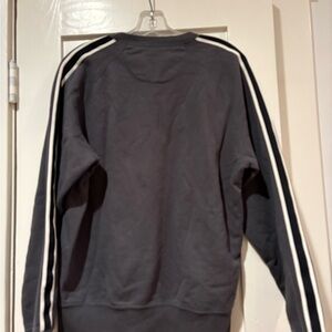 Uniqlo Gray Sweatshirt with White/Black Ribbing